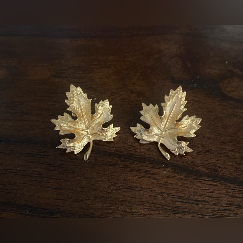 Vintage 1960’s Maple Leaf Pierced Earrings